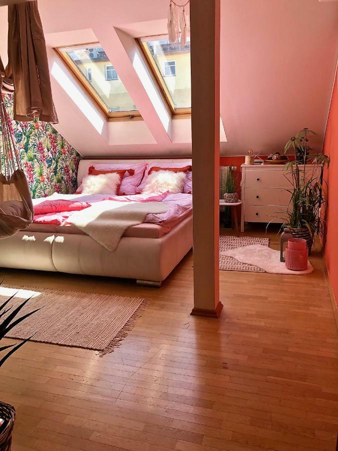 Duplex With Quite Terrace On Wenceslas Sq. Praha Bagian luar foto