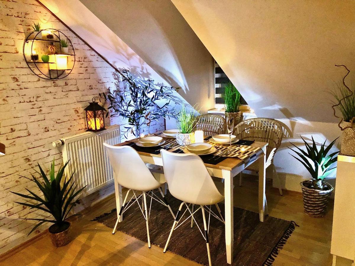 Duplex With Quite Terrace On Wenceslas Sq. Praha Bagian luar foto
